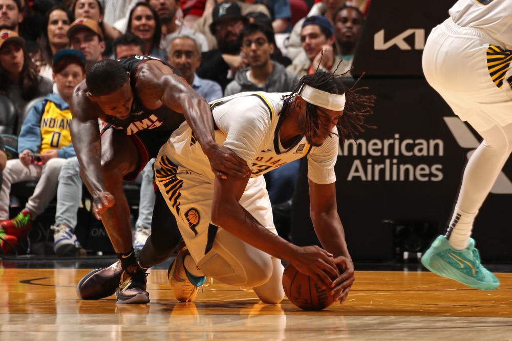 他很难为自 他很难为自