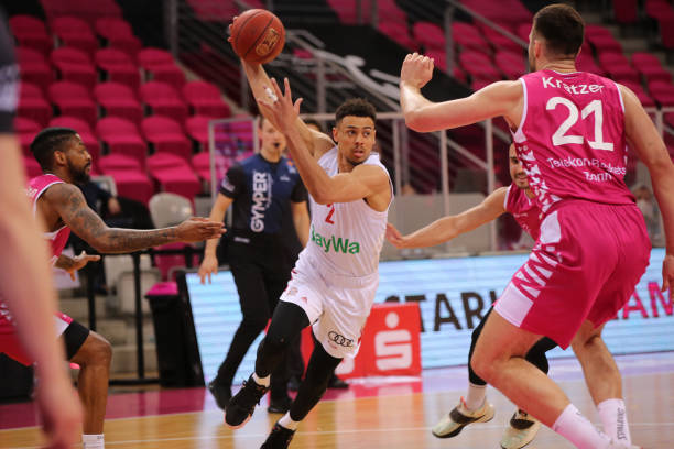 他不仅仅是 他不仅仅是