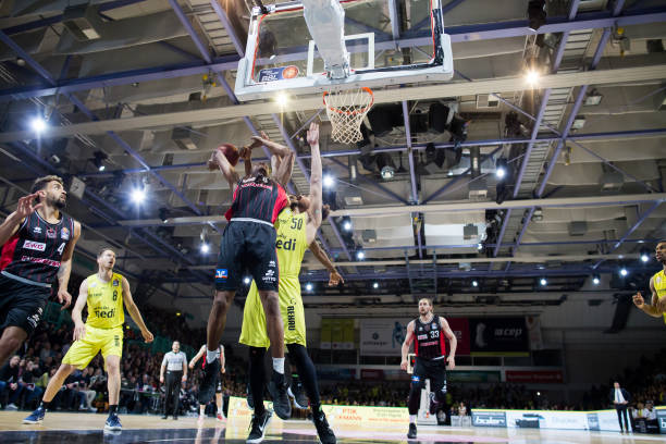 强调参赛者 强调参赛者